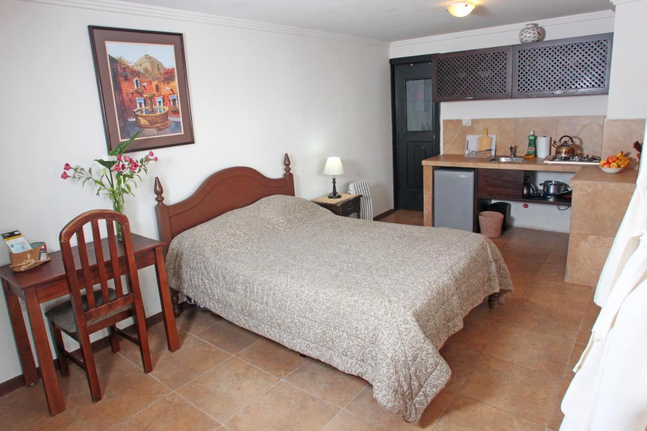 Casa Macondo Bed & Breakfast Cuenca Exterior photo